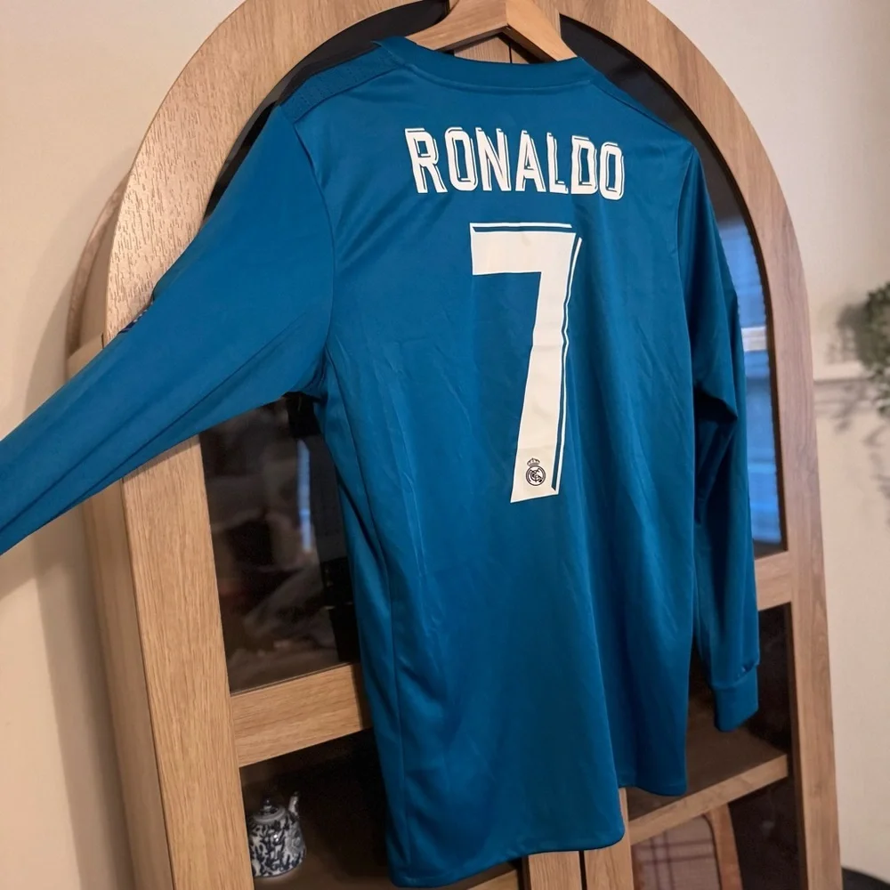 Adidas Real Madrid Ronaldo #7 Long Sleeve Jersey 2017 UCL FIFA Patch NWT Small